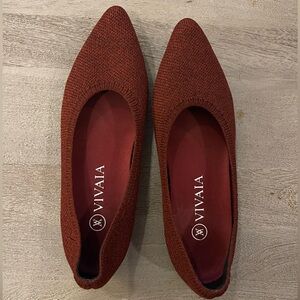 Vivaia Aria 5 pointed toe flats